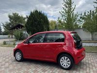 Second-hand VW e-up! 61 kW (83 CP) 2023 Culoarerosu Hatchback