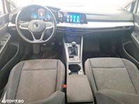 Second-hand VW Golf VIII 130 CP (95 kW) 2022 Culoarealb Break