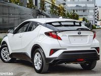 Second-hand Toyota C-HR 122 CP (89 kW) 2022 Culoarealb SUV