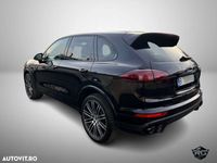 second-hand Porsche Cayenne Diesel Platinum Edition 2017 · 164 200 km · 2 967 cm3 · Diesel