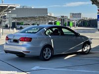 Second-hand VW Jetta Life 105 CP (77 kW) 2011 Culoareargint Berlinǎ