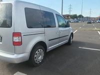 Second-hand VW Caddy 105 CP (77 kW) 2009 Argintiu Monovolum