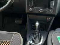 Second-hand VW Touran Highline 140 CP (102 kW) 2015 Culoaregri Monovolum