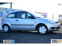 Second-hand Ford Fiesta 80 CP (58 kW) 2004 Argintiu Hatchback