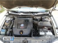 Second-hand VW Golf IV 116 CP (85 kW) 2000 Argintiu Hatchback
