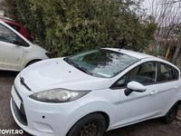 Second-hand Ford Fiesta Ghia 90 CP (66 kW) 2009 Culoarealb Hatchback