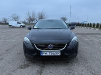 Second-hand Volvo V40 150 CP (110 kW) 2016 Culoarenegru Hatchback