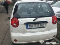 Second-hand Chevrolet Spark 52 CP (38 kW) 2008 Alb Hatchback