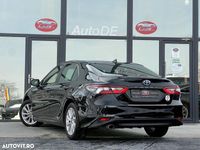 Second-hand Toyota Camry 218 CP (160 kW) 2022 Culoarenegru Berlinǎ