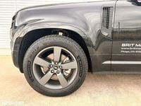 Second-hand Land Rover Defender SE Dynamic 249 CP (183 kW) 2024 Culoarenegru SUV