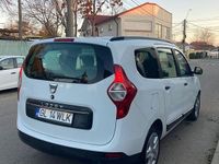 Second-hand Dacia Lodgy Lauréate 115 CP (84 kW) 2021 Culoarealb Monovolum