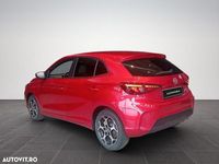 Nouă MG MG3 194 CP (142 kW) 2025 Culoarerosu Hatchback