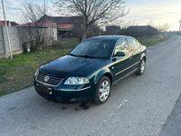 Second-hand VW Passat 131 CP (96 kW) 2002 Verde Berlinǎ