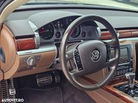 Second-hand VW Phaeton 245 CP (180 kW) 2016 Culoarenegru Berlinǎ