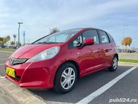 Second-hand Honda Jazz 90 CP (66 kW) 2011 Rosu Hatchback