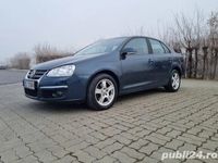 second-hand VW Jetta 1.6 benzina 102 cp motorizare clasica an 2006