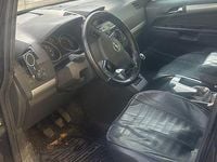 Second-hand Opel Zafira 110 CP (80 kW) 2011 Culoarenegru Monovolum