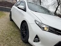 Second-hand Toyota Auris 90 CP (66 kW) 2013 Alb Hatchback