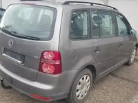 Second-hand VW Touran 105 CP (77 kW) 2009 Gri Monovolum