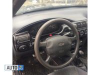 Second-hand Ford Escort 66 CP (48 kW) 1996 Albastru Berlinǎ