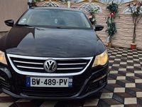 Second-hand VW Passat Exclusive 140 CP (102 kW) 2011 Culoarenegru Berlinǎ