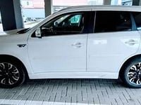 Second-hand Mitsubishi Outlander P-HEV 210 CP (154 kW) 2015 Alb SUV