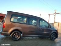 Second-hand VW Caddy Maxi Conceptline 102 CP (75 kW) 2018 Culoarebej Monovolum