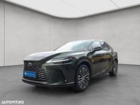 Nouă Lexus RX450h+ E-FOUR 292 CP (214 kW) 2025 Culoareverde Berlinǎ