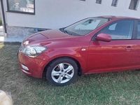 Second-hand Kia Ceed Best 115 CP (84 kW) 2009 Culoarerosu Hatchback