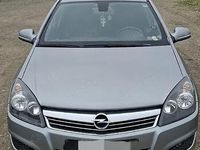 Second-hand Opel Astra 110 CP (80 kW) 2010 Gri Berlinǎ