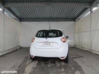 Second-hand Renault Zoe Life 79 kW (108 CP) 2020 Culoarealb Hatchback