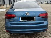 Second-hand VW Jetta Comfortline 105 CP (77 kW) 2018 Culoarealbastru Berlinǎ