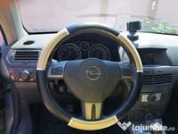 Second-hand Opel Astra 101 CP (74 kW) 2004 Gri Hatchback