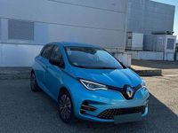Second-hand Renault Zoe Iconic 99 kW (135 CP) 2022 Culoarealbastru Hatchback
