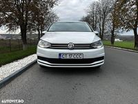 Second-hand VW Touran Comfortline 150 CP (110 kW) 2020 Culoarealb Monovolum