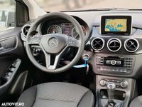 Second-hand Mercedes B180 109 CP (80 kW) 2012 Culoareargint Monovolum