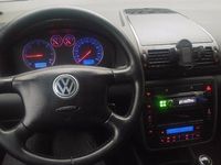 Second-hand VW Sharan 115 CP (84 kW) 2001 Argintiu Monovolum