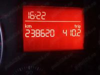 Second-hand VW Caddy Life 77 CP (56 kW) 2005 Albastru Monovolum