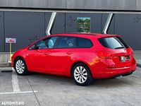 Second-hand Opel Astra Design Edition 125 CP (91 kW) 2011 Culoarerosu Break