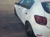 Second-hand Dacia Sandero 75 CP (55 kW) 2018 Alb Hatchback