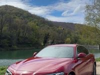 Second-hand Alfa Romeo Giulia 200 CP (147 kW) 2019 Culoarerosu Berlinǎ