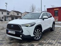 Second-hand Toyota Corolla Cross Lounge 197 CP (144 kW) 2022 Culoarealb SUV