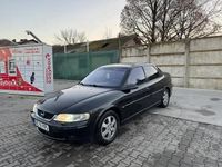 Second-hand Opel Vectra 105 CP (77 kW) 2002 Berlinǎ