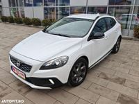 Second-hand Volvo V40 Summum 150 CP (110 kW) 2014 Culoarealb Hatchback