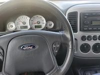 Second-hand Ford Escape 131 CP (96 kW) 2006 Verde SUV