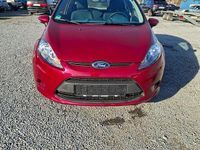 Second-hand Ford Fiesta Champions Edition 96 CP (70 kW) 2010 Culoarerosu