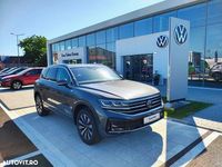 Nouă VW Touareg Elegance 231 CP (169 kW) 2025 Gri SUV