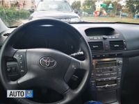 second-hand Toyota Avensis 2.0