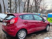 Second-hand Ford Fiesta 82 CP (60 kW) 2014 Culoarerosu Hatchback