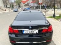 Second-hand BMW 730 258 CP (189 kW) 2015 Negru Berlinǎ